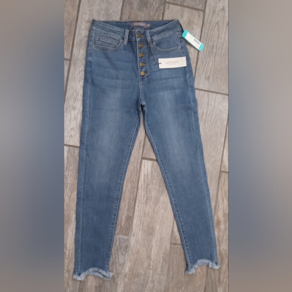 Just USA Lola high rise exposed button fly chew hem skinny jean size 29/8